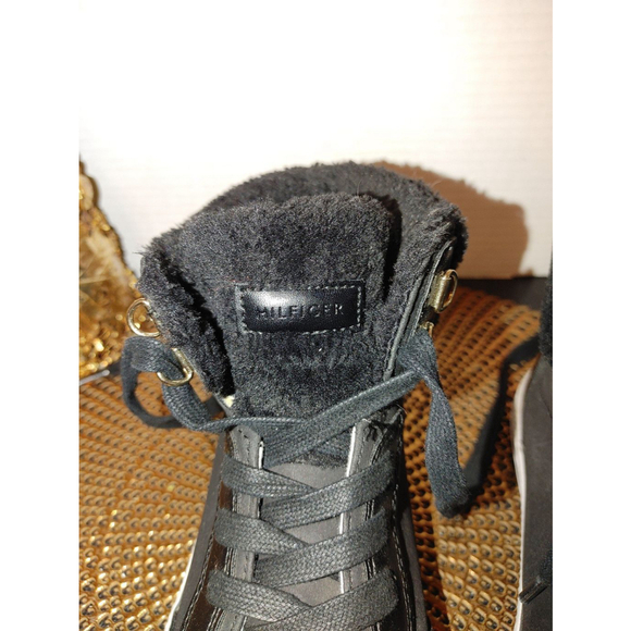 Tommy Hilfiger High Tops Size 9M - Picture 5 of 6